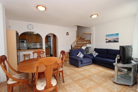 Kaupunkipientalo myytävänä La Zenia, Alicante, Espanja, 3 makuuhuonetta, 80 m2 No. 126988 - kuva 8