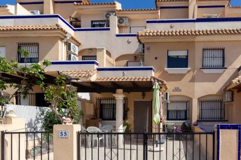Kaupunkipientalo myytävänä La Zenia, Alicante, Espanja, 3 makuuhuonetta, 80 m2 No. 126988 - kuva 2