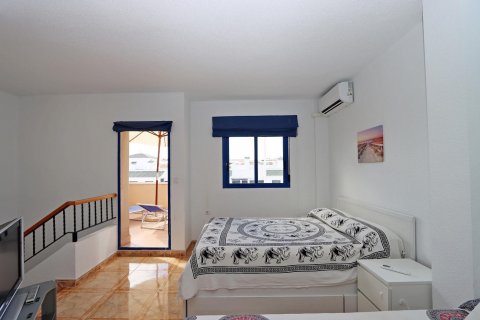 Kaupunkipientalo myytävänä La Zenia, Alicante, Espanja, 3 makuuhuonetta, 80 m2 No. 126988 - kuva 29