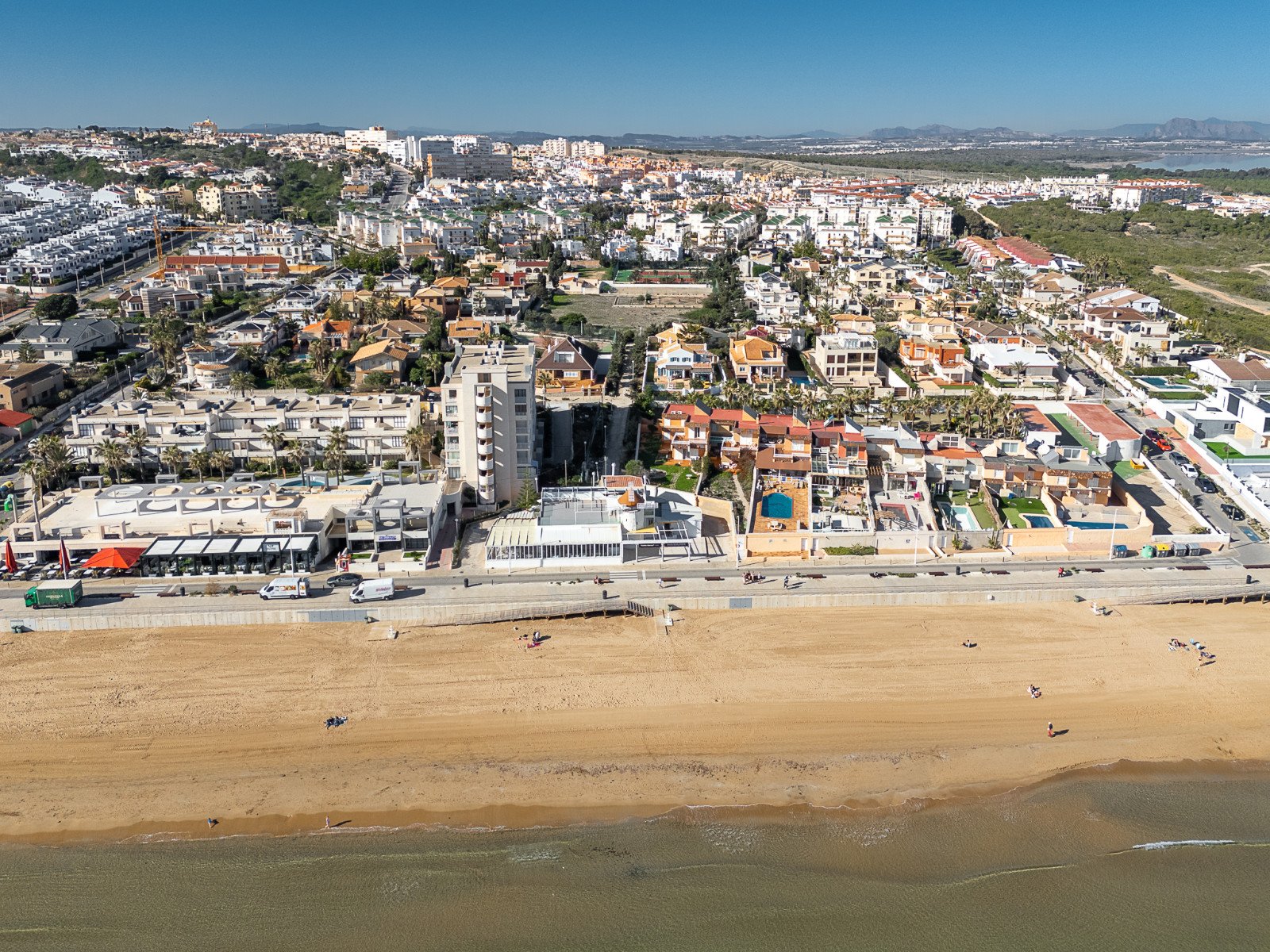 Villa in La Mata, Alicante, Spain 5 bedrooms, 370 sq.m. No. 126987