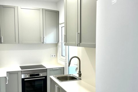 Apartment for sale Barcelona, Spain 3 bedrooms, 59 sq.m. No. 130284 - photo 6