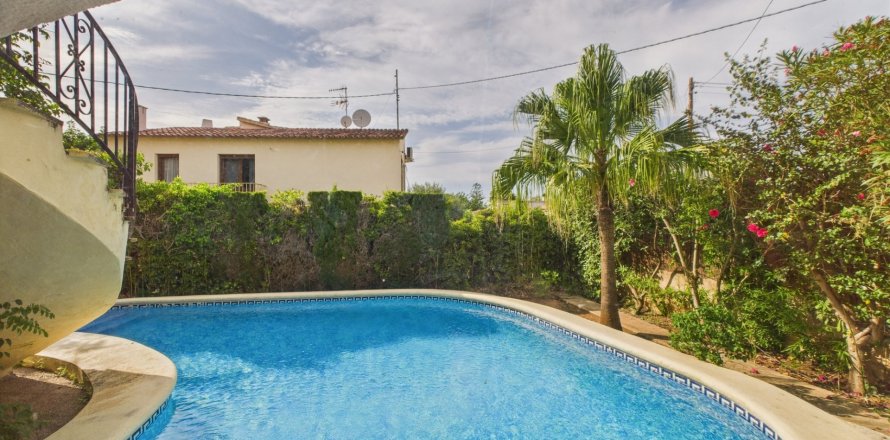 Talo Denia, Alicante, Espanja 4 makuuhuonetta, 270 m2 No. 130283