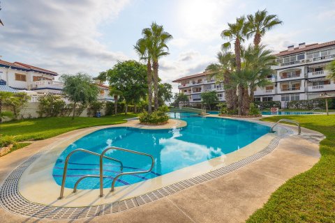 Apartamento en venta Torrevieja, Alicante, España 2 dormitorios, 60 m2 No. 131364 - foto 1