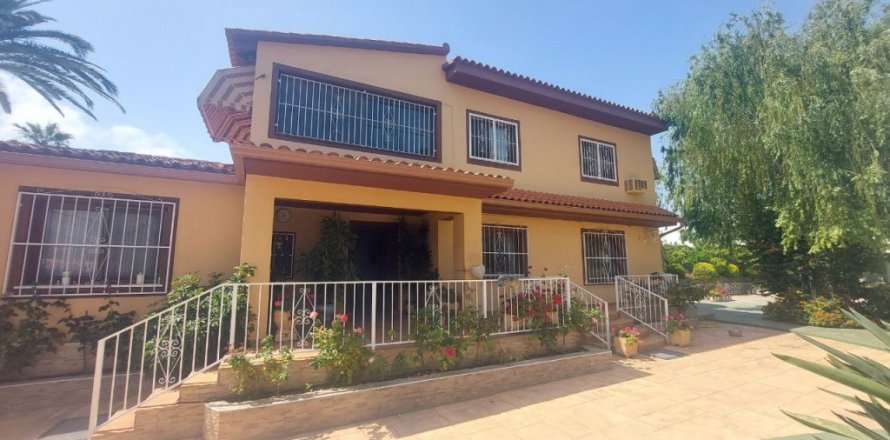 Villa Albir, Alicante, Spanien 5 Schlafzimmer, 360 m2 Nr. 125587