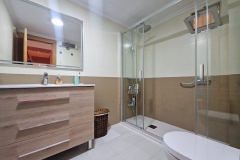 Apartment for sale Benidorm, Alicante, Spain 3 bedrooms, 120 sq.m. No. 125590 - photo 24