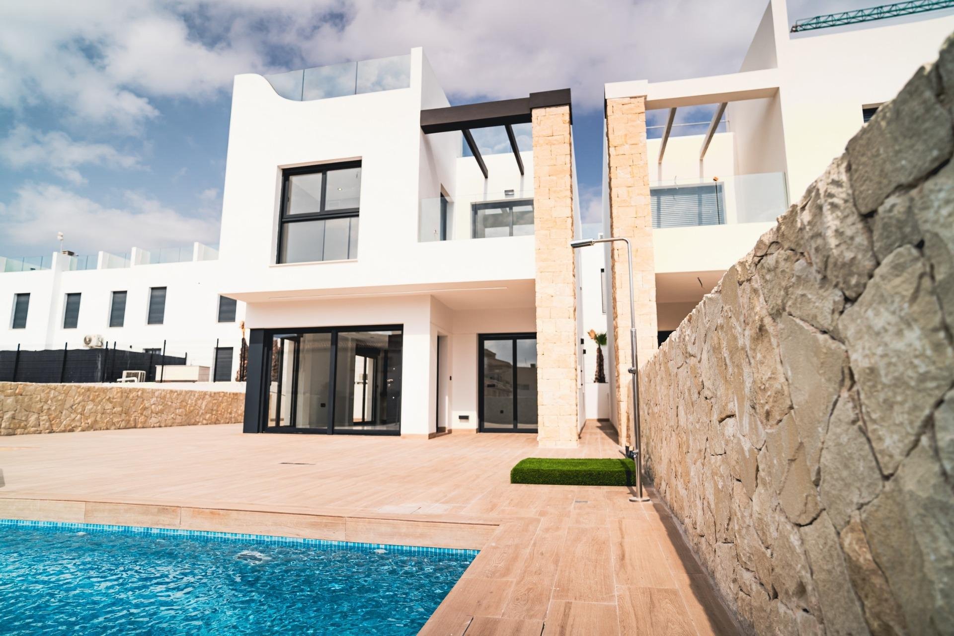 Villa i Punta Prima, Alicante, Spanien 4 sovrum, 121 kvm. Nr. 128517