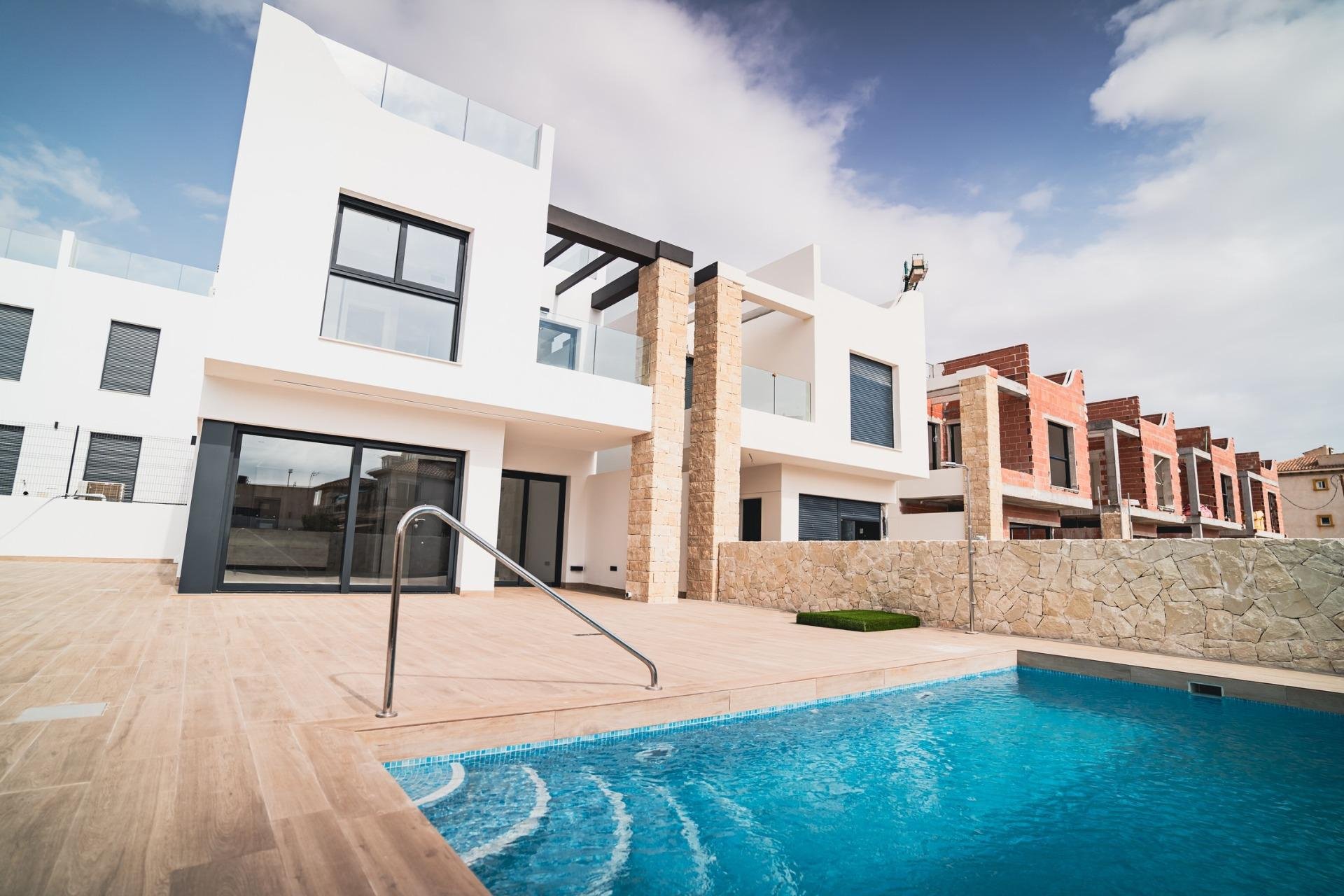 Villa i Punta Prima, Alicante, Spanien 4 sovrum, 121 kvm. Nr. 128517