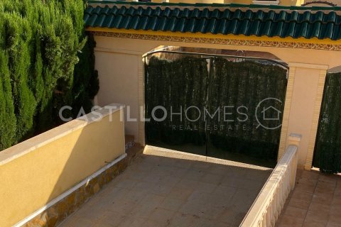 Villa for sale Villamartin, Alicante, Spain 3 bedrooms, 195 sq.m. No. 125155 - photo 18
