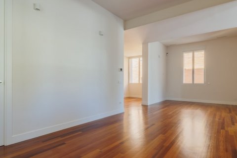Villa for sale Madrid, Spain 7 bedrooms, 653 sq.m. No. 121792 - photo 17