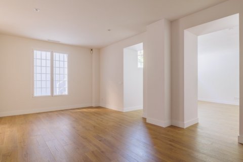 Villa for sale Madrid, Spain 7 bedrooms, 653 sq.m. No. 121792 - photo 10