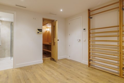 Villa for sale Madrid, Spain 7 bedrooms, 653 sq.m. No. 121792 - photo 8
