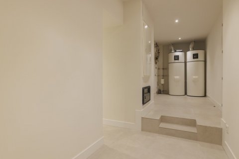 Villa for sale Madrid, Spain 7 bedrooms, 653 sq.m. No. 121792 - photo 24