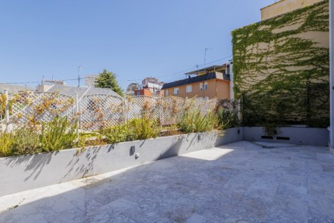 Villa for sale Madrid, Spain 7 bedrooms, 653 sq.m. No. 121792 - photo 4