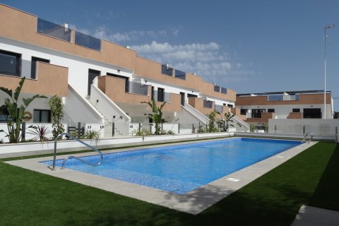 Продажа бунгало в Пилар де ла Орадада, Аликанте, Испания 2 спальни, 86м2 №123451 - фото 1
