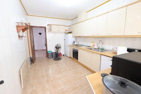 Villa till salu Torrevieja, Alicante, Spanien 3 sovrum, 188 kvm. Nr. 131534 - foto 20