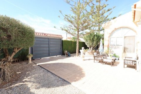 Villa till salu Torrevieja, Alicante, Spanien 3 sovrum, 188 kvm. Nr. 131534 - foto 12
