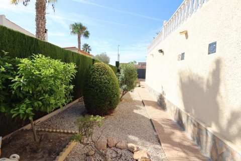 Villa till salu Torrevieja, Alicante, Spanien 3 sovrum, 188 kvm. Nr. 131534 - foto 10