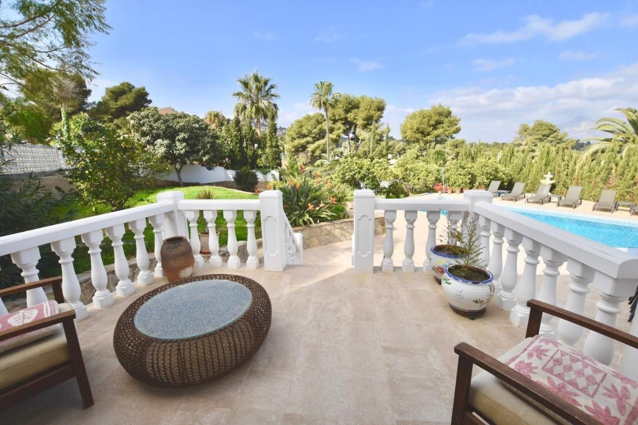 Villa in Javea, Alicante, Spain 5 bedrooms, 350 sq.m. No. 122723