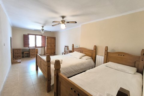 Villa en venta Villena, Alicante, España 13 dormitorios, 839 m2 No. 125656 - foto 15