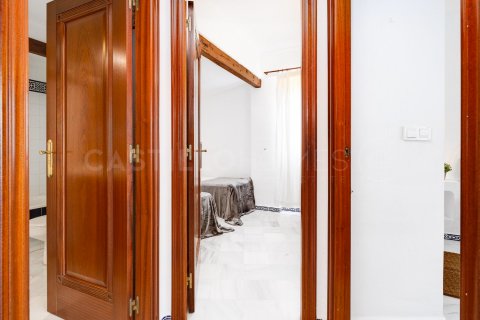 Apartment for sale Torrevieja, Alicante, Spain 2 bedrooms, 60 sq.m. No. 129631 - photo 21