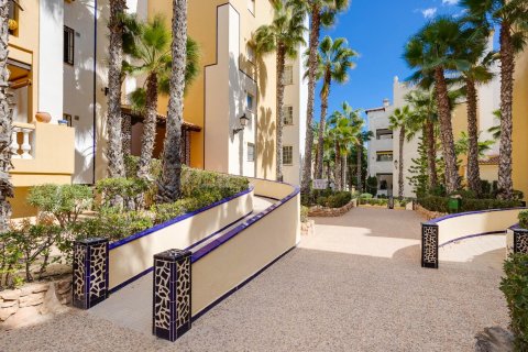 Apartment for sale Torrevieja, Alicante, Spain 2 bedrooms, 60 sq.m. No. 129631 - photo 1