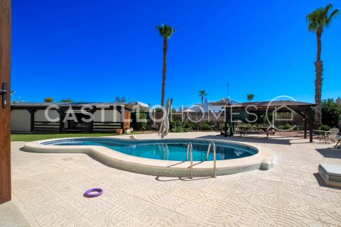 Villa pārdošanā Torrevieja, Alicante, Spānijā 4 istabas, 163 m2 Nr. 129633 - attēls 3