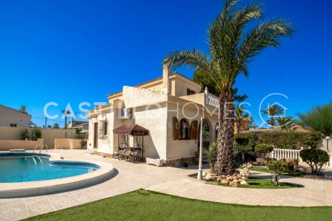 Villa pārdošanā Torrevieja, Alicante, Spānijā 4 istabas, 163 m2 Nr. 129633 - attēls 1