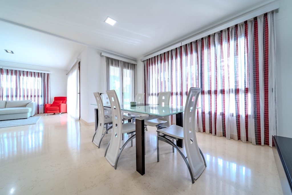 Villa en Cabo Roig, Alicante, España 5 dormitorios, 477 m2 No. 128304
