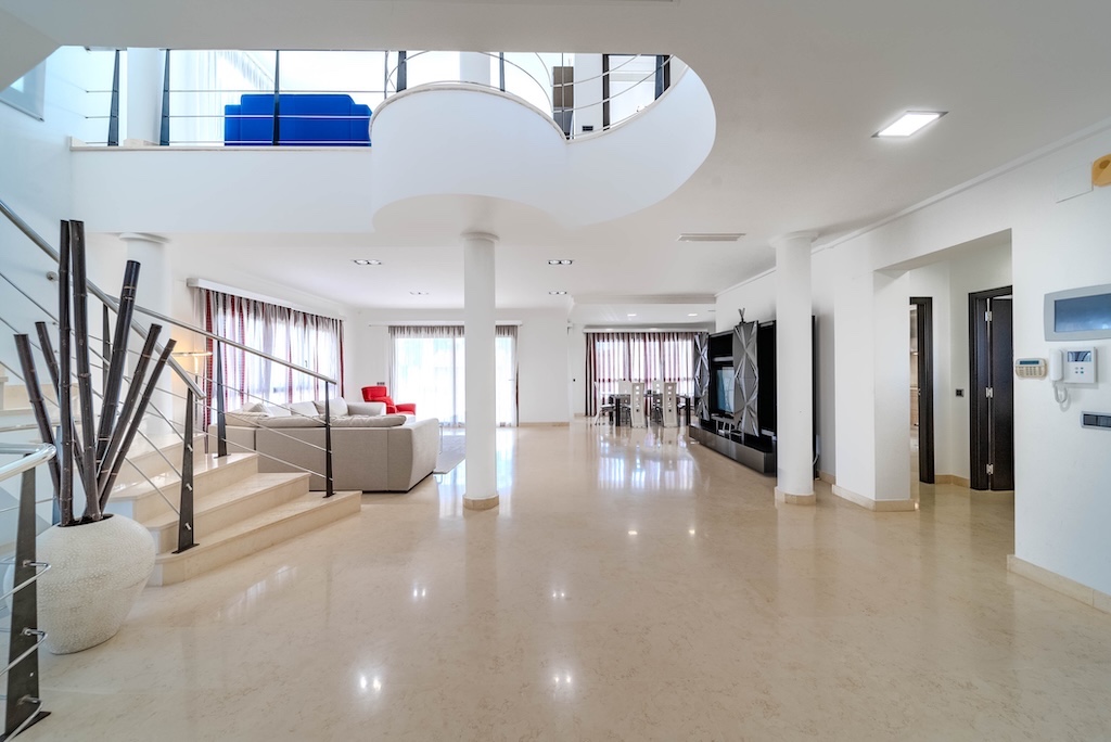 Villa en Cabo Roig, Alicante, España 5 dormitorios, 477 m2 No. 128304