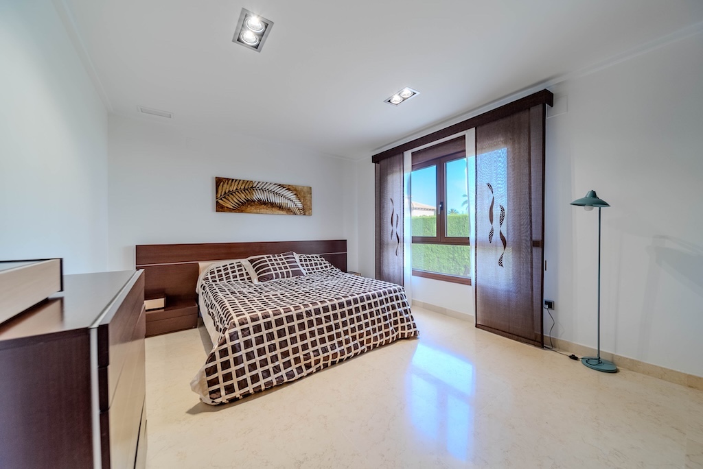 Villa en Cabo Roig, Alicante, España 5 dormitorios, 477 m2 No. 128304