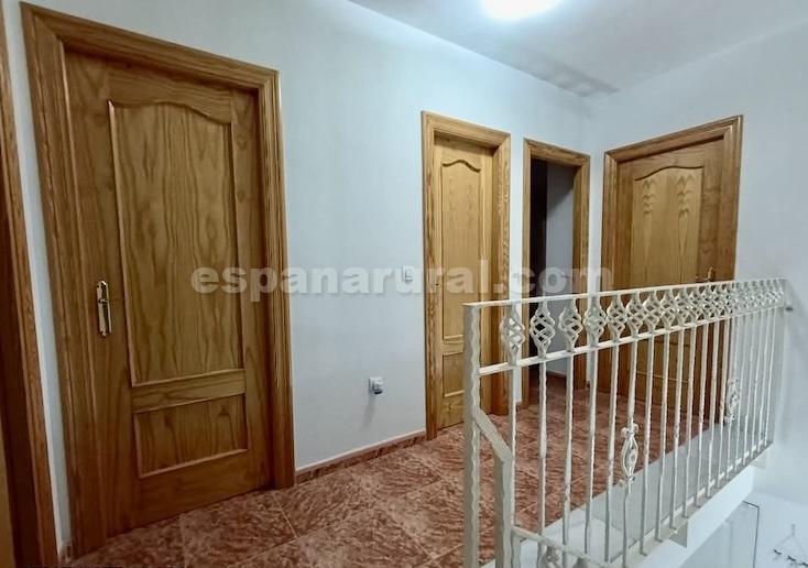 Radhus i Albox, Almeria, Spanien 5 sovrum, 126 kvm. Nr. 128611