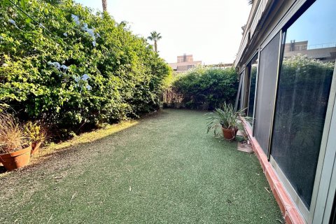 Zemes gabals īrēšanai Alicante, Spānijā 3 istabas, 200 m2 Nr. 130561 - attēls 4