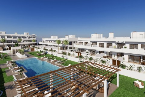 Huoneisto myytävänä Los Alcazares, Murcia, Espanja, 3 makuuhuonetta, 83 m2 No. 127766 - kuva 2