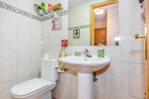 Продажа пентхауса в Мадрид, Испания 2 спальни, 97м2 №121544 - фото 4