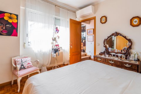 Продажа пентхауса в Мадрид, Испания 2 спальни, 97м2 №121544 - фото 18