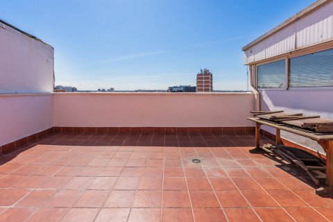 Продажа пентхауса в Мадрид, Испания 2 спальни, 97м2 №121544 - фото 24