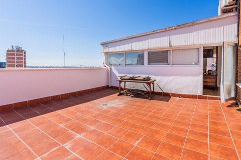Продажа пентхауса в Мадрид, Испания 2 спальни, 97м2 №121544 - фото 25