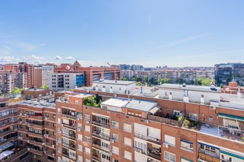 Продажа пентхауса в Мадрид, Испания 2 спальни, 97м2 №121544 - фото 30