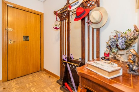 Продажа пентхауса в Мадрид, Испания 2 спальни, 97м2 №121544 - фото 3