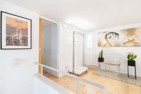 Продажа дуплекса Барселона, Испания 2 спальни, 85м2 №132834 - фото 12