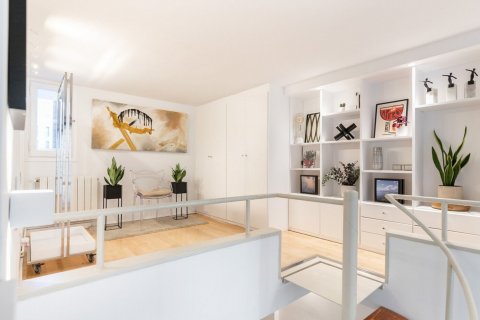Продажа дуплекса Барселона, Испания 2 спальни, 85м2 №132834 - фото 25
