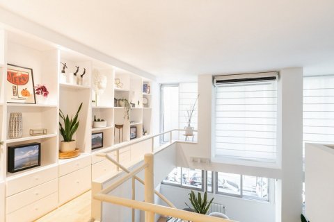Продажа дуплекса Барселона, Испания 2 спальни, 85м2 №132834 - фото 24
