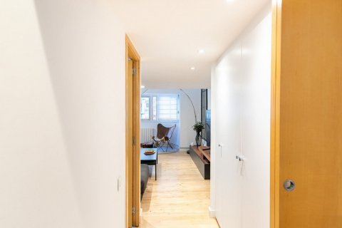 Продажа дуплекса Барселона, Испания 2 спальни, 85м2 №132834 - фото 23