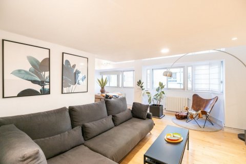 Продажа дуплекса Барселона, Испания 2 спальни, 85м2 №132834 - фото 2