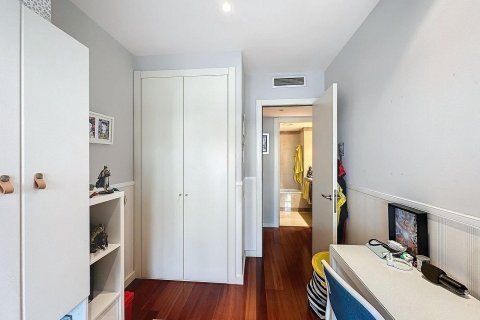 Продажа квартиры Барселона, Испания 3 спальни, 113м2 №132830 - фото 14