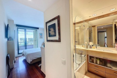 Продажа квартиры Барселона, Испания 3 спальни, 113м2 №132830 - фото 11