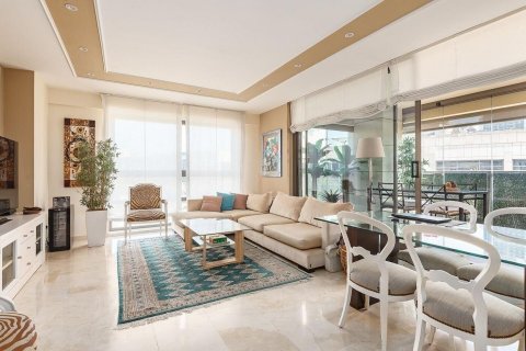 Продажа квартиры Барселона, Испания 3 спальни, 113м2 №132830 - фото 1