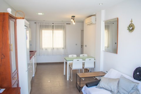 Продажа квартиры в Гуардамар-дель-Сегура, Аликанте, Испания 2 спальни, 64м2 №122591 - фото 11