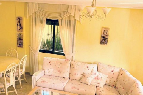 Huvila myytävänä Villamartin, Alicante, Espanja, 3 makuuhuonetta, 195 m2 No. 125740 - kuva 7