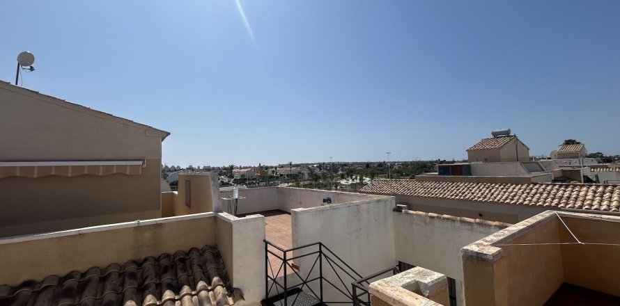 Townhouse Torrevieja, Alicante, Espagne 2 chambres, 83 m2 No. 125780